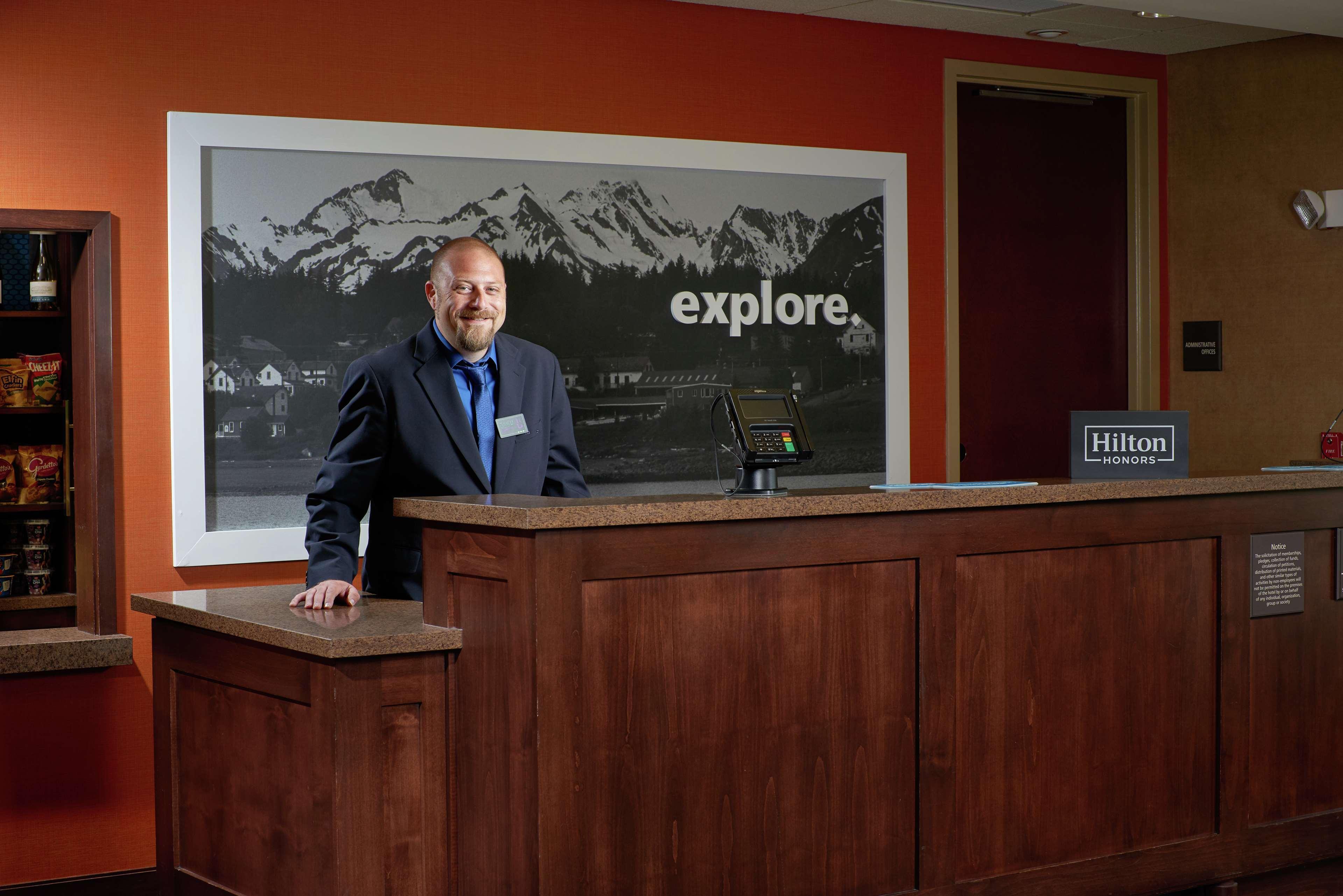 Hampton Inn And Suites Салем Екстериор снимка