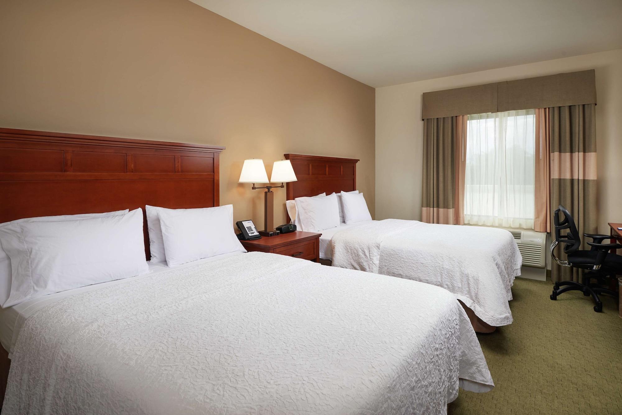 Hampton Inn And Suites Салем Екстериор снимка