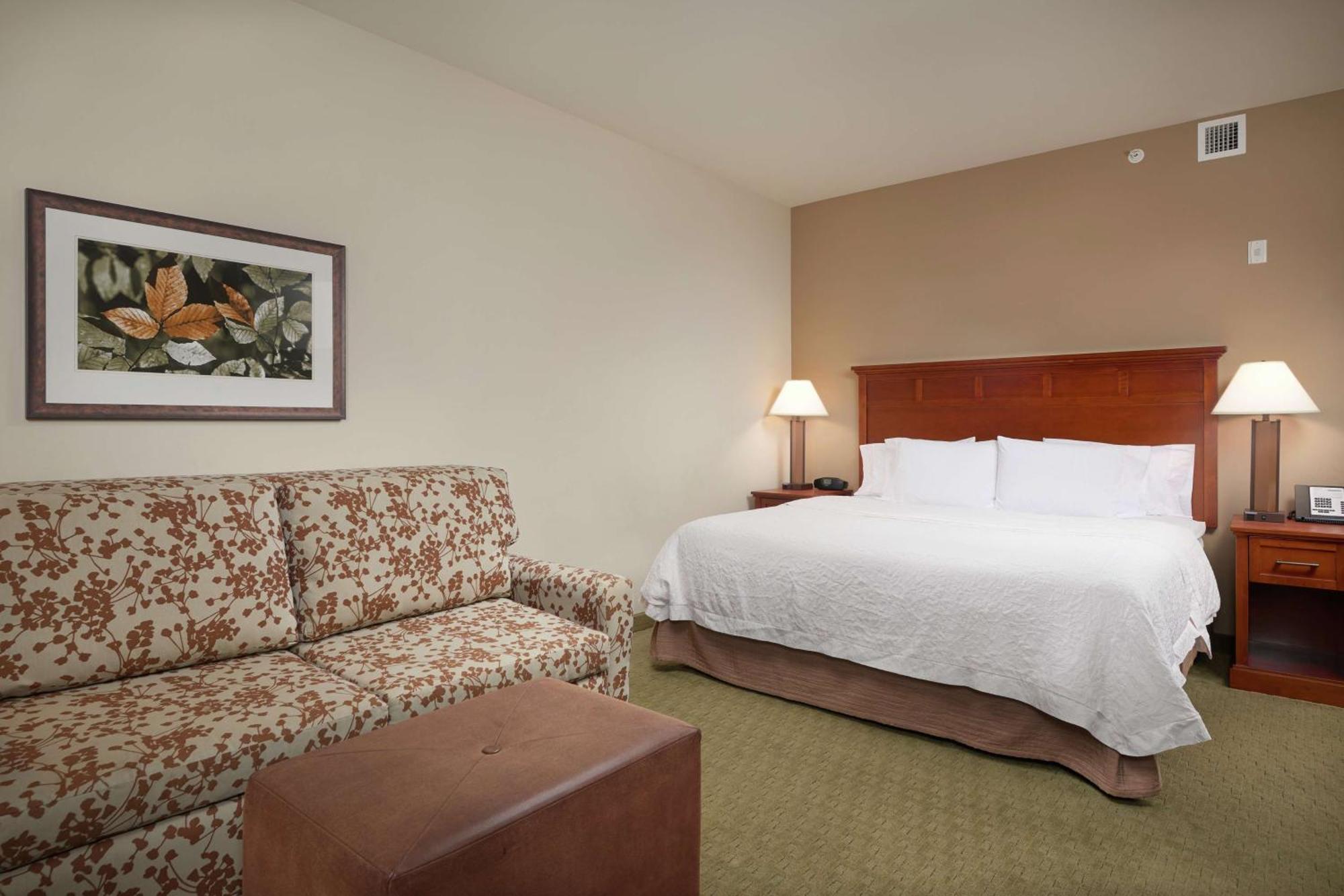 Hampton Inn And Suites Салем Екстериор снимка