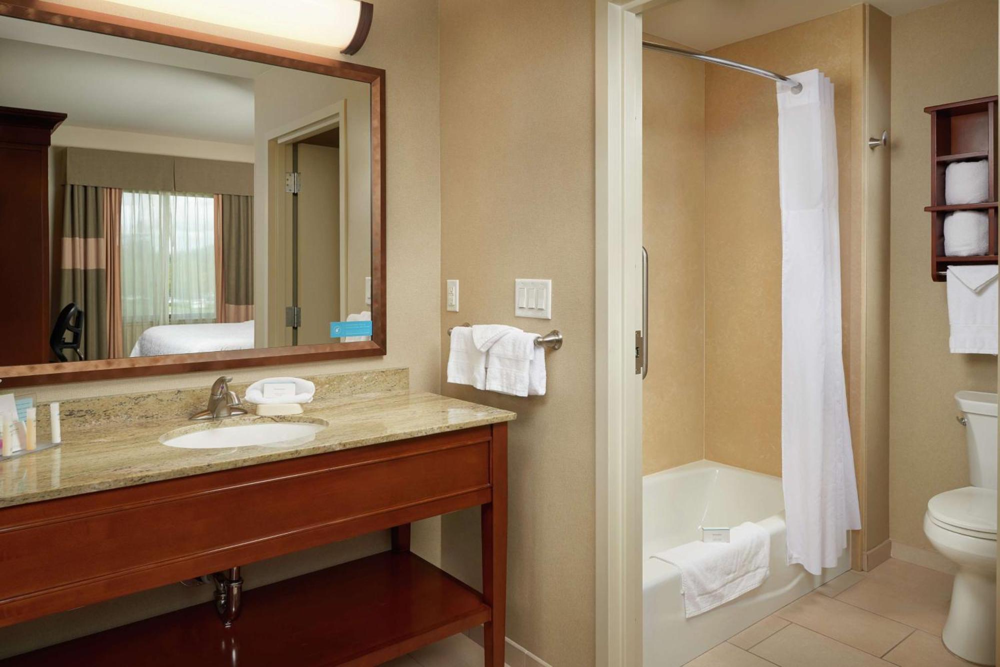 Hampton Inn And Suites Салем Екстериор снимка